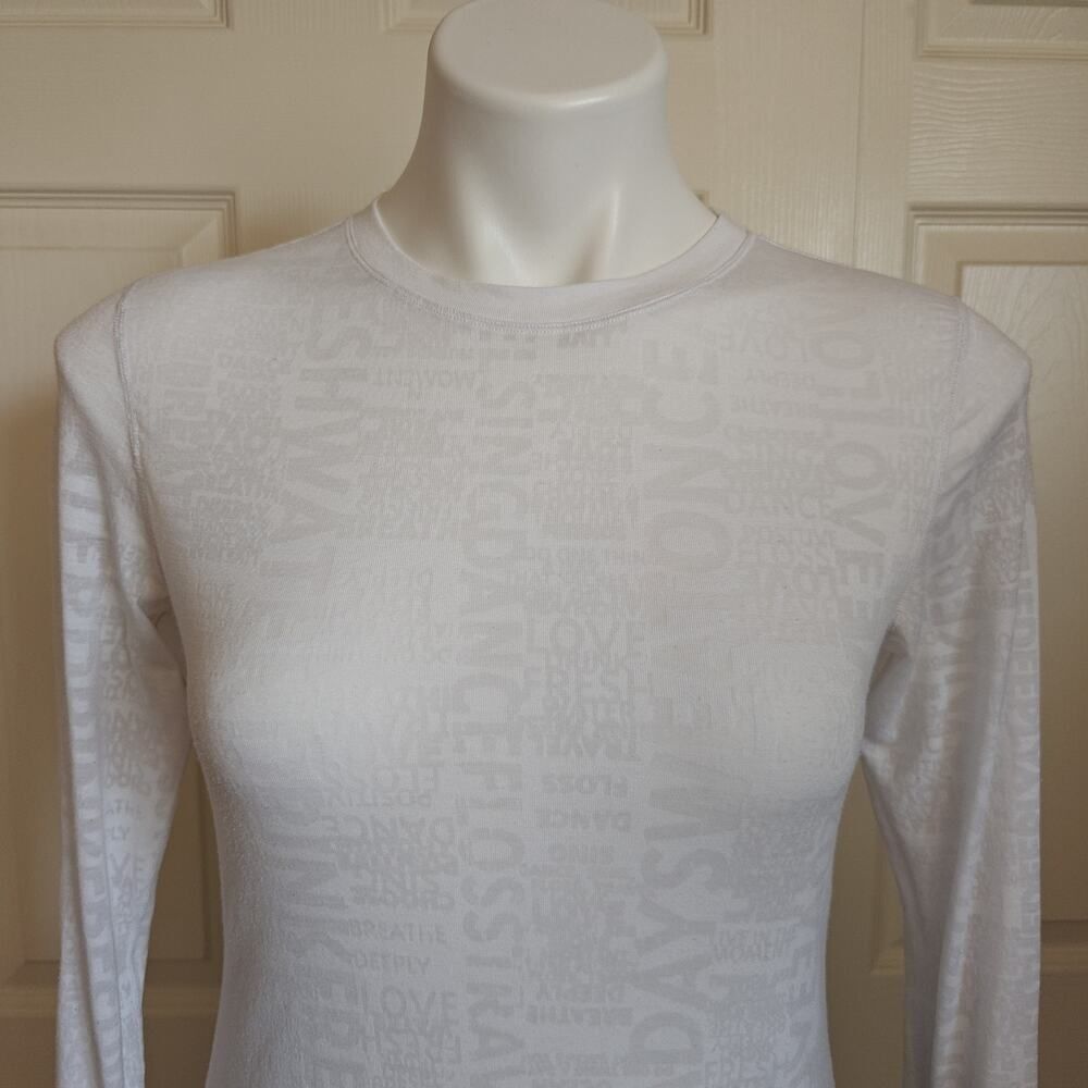 Lululemon Manifesto Long Sleeve White Thumbhole Tee Size 6 - Picture 11 of 14